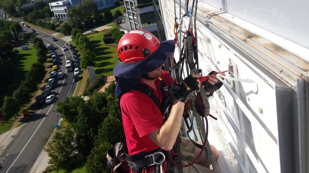 The Benefits of Rope Access Technician in Building Construction
