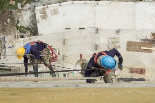 Abseiling Services for Moving & Transport | Abseilers United Sydney